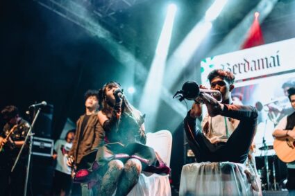 Dengan Keterbatasan Fisik, Salwa Menembus Dunia Musik hingga Satu Panggung dengan Addie MS