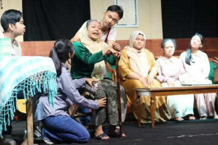 SMPN 2 Kudus Andalkan 43 Siswa di FTPI, Bawakan Drama Dinding-Dinding Mawar Hitam