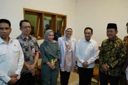 RS Sarkies ‘Aisyiyah Kudus Dampingi Pemeriksaan Kesehatan Spesialis di Ponpes Qudsiyah Putri